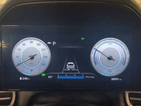 Used 2023 Hyundai Elantra Limited image 23