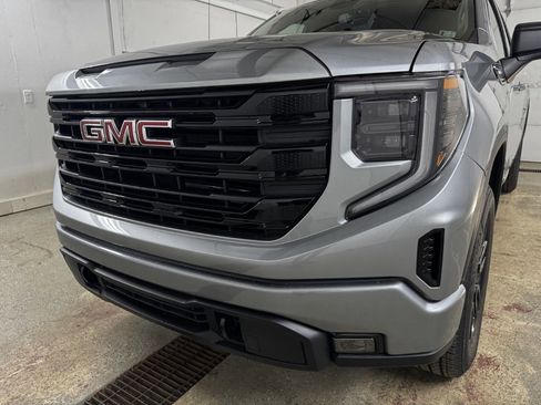 New 2026 GMC Sierra 1500 Elevation image 4