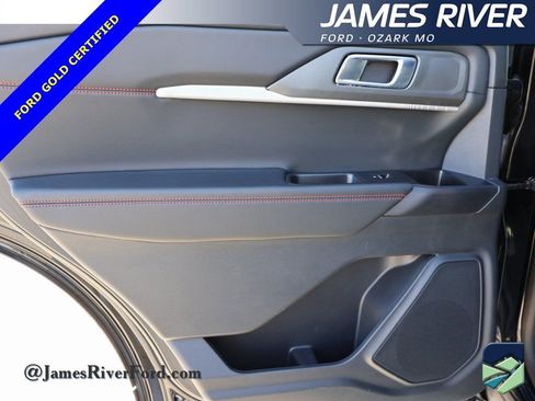Certified 2025 Ford Explorer ST-Line w/ ST-Line Street Pack image 18