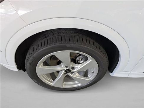 New 2025 Audi Q5 Premium Plus image 10