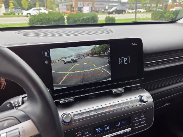 Used 2025 Hyundai Kona SEL AWD/4WD image 26