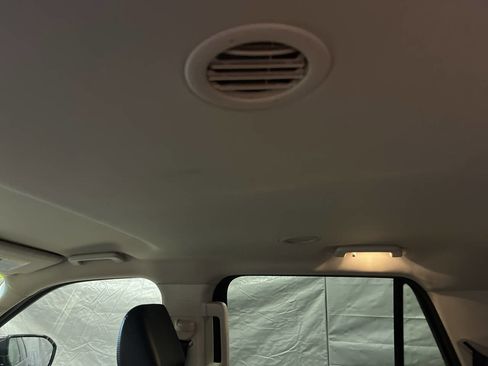 Used 2024 Ford Expedition Max XLT image 33