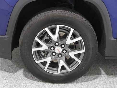 Used 2023 GMC Acadia SLE w/ Driver Convenience Package image 24