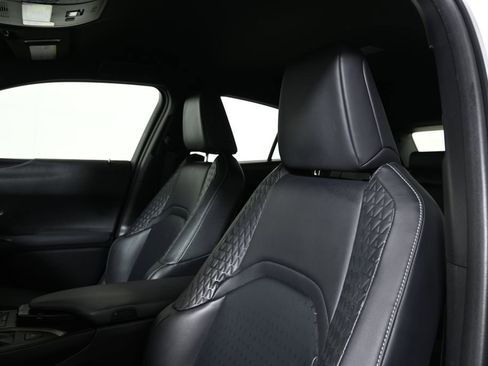 Used 2022 Lexus UX 200 w/ Accessory Package (Z2) image 15