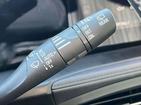 Used 2025 Buick Encore GX Avenir w/ Avenir Convenience Package image 25