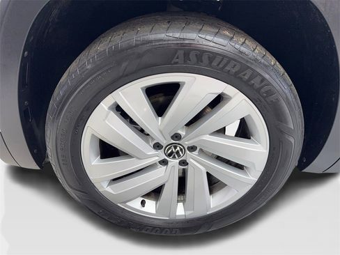 Used 2022 Volkswagen Atlas Cross Sport SE w/ Panoramic Sunroof Package image 77