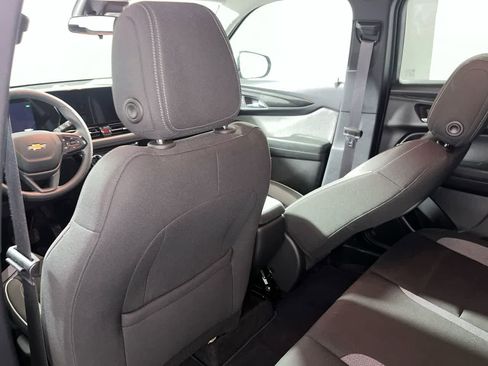 Used 2025 Chevrolet TrailBlazer LT FWD image 24