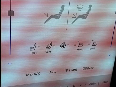 New 2026 RAM 3500 Laramie AWD/4WD image 15