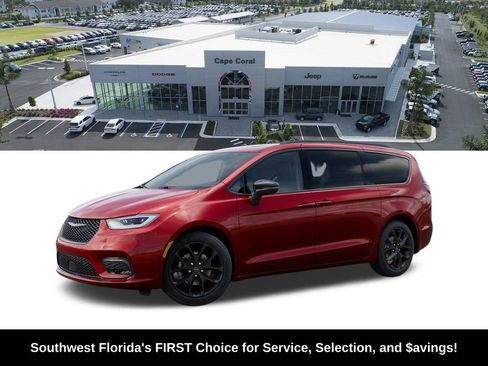 New 2026 Chrysler Pacifica Limited FWD image 2