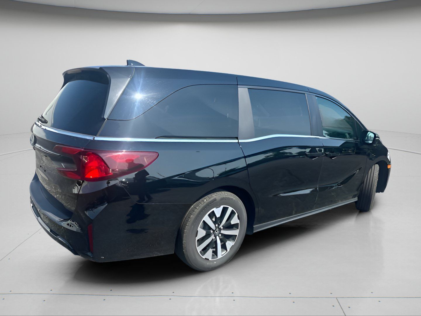 Used 2025 Honda Odyssey EX-L image 6