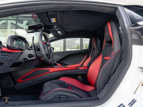 Used 2026 Lamborghini Temerario AWD/4WD image 16