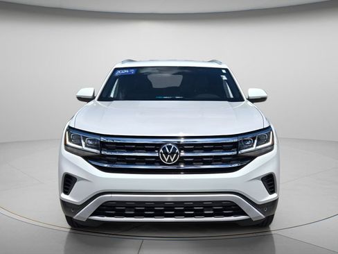 Certified 2022 Volkswagen Atlas Cross Sport SE FWD image 5