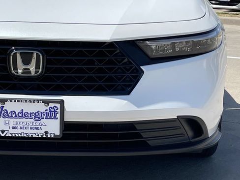 Used 2025 Honda Accord Sport image 8