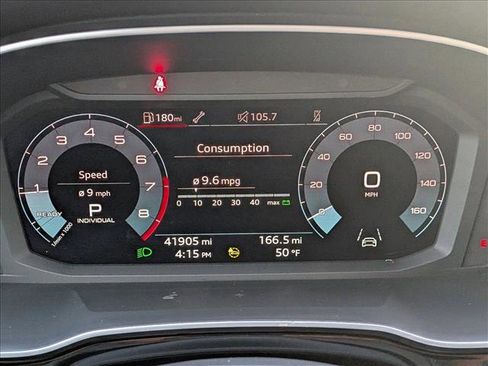 Used 2024 Audi Q3 2.0T Premium image 16