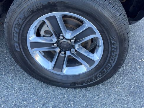 Used 2021 Jeep Wrangler Unlimited Sahara w/ Uconnect 4C Nav & Sound Group image 7