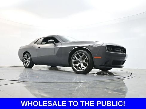 Used 2017 Dodge Challenger SXT RWD image 26