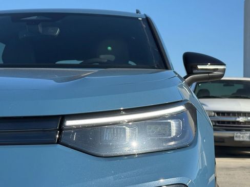 New 2026 Volkswagen Tiguan SE R-Line FWD image 3