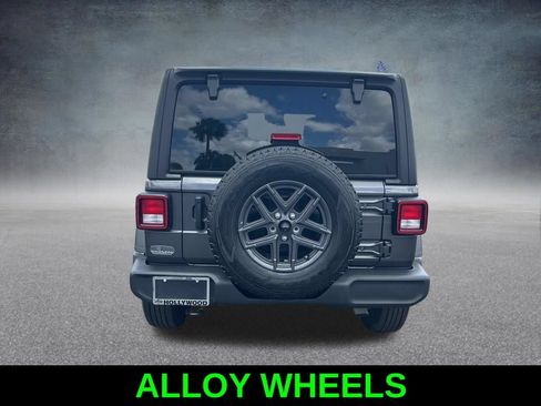 Used 2024 Jeep Wrangler Unlimited Sport AWD/4WD image 6