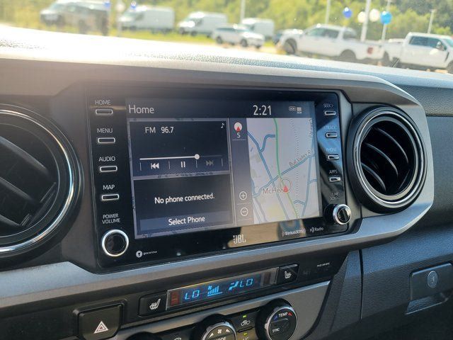 Used 2021 Toyota Tacoma TRD Off-Road w/ TRD Premium Off Road Package AWD/4WD image 26