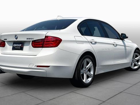 Used 2015 BMW 320i xDrive Sedan AWD/4WD image 12