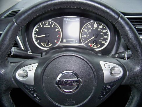 Used 2018 Nissan Sentra SV image 23