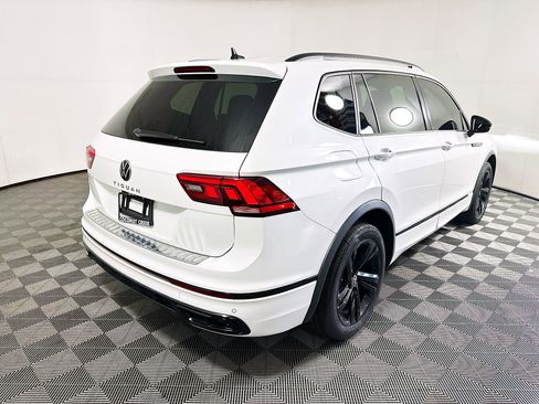 Used 2023 Volkswagen Tiguan SE R-Line FWD image 3