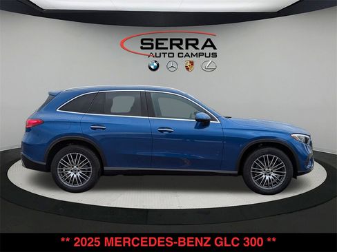 Used 2025 Mercedes-Benz GLC 300 GLC 300 image 11