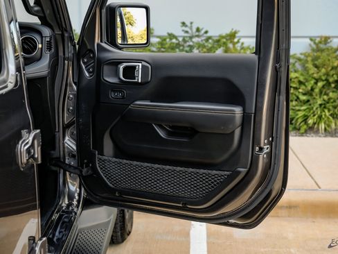 Used 2024 Jeep Gladiator Sport image 73