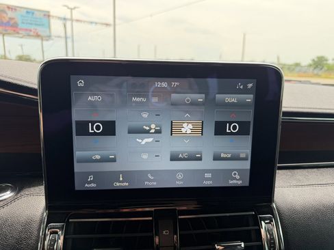 Used 2020 Lincoln Navigator Reserve w/ Equipment Group 208A Reserve AWD/4WD image 28