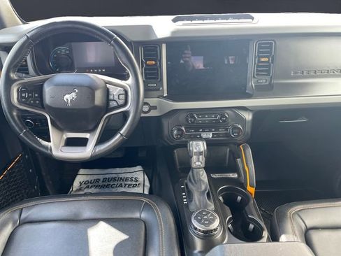 Used 2023 Ford Bronco Badlands w/ Sasquatch Package AWD/4WD image 10