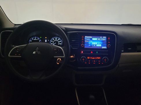 Used 2019 Mitsubishi Outlander ES FWD image 22