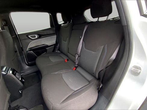 Used 2024 Jeep Compass Sport AWD/4WD image 18
