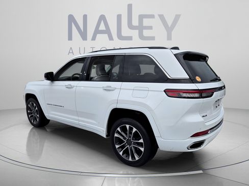 Used 2023 Jeep Grand Cherokee Overland w/ Adv Protech Group III AWD/4WD image 3