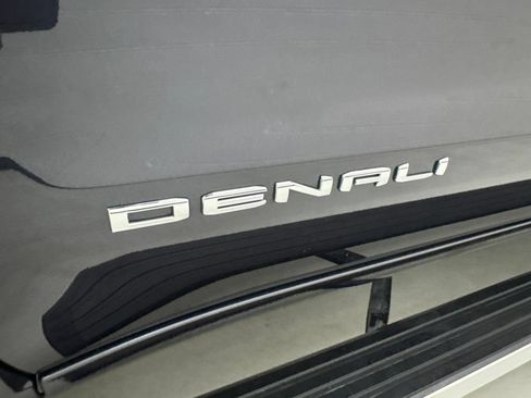 Used 2024 GMC Sierra 1500 Denali w/ Denali Reserve Package AWD/4WD image 13