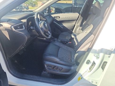 Used 2025 Toyota Corolla Cross AWD Hybrid w/ Convenience Package image 13