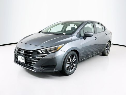 Used 2025 Nissan Versa SV FWD image 3