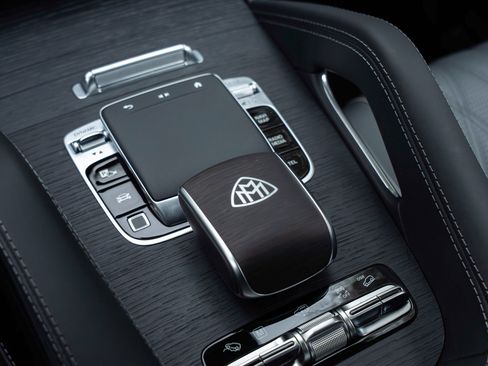 Used 2025 Mercedes-Benz Maybach GLS 600 Maybach GLS 600 image 32