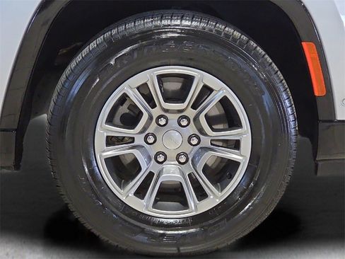 Used 2023 Jeep Wagoneer 4WD image 26