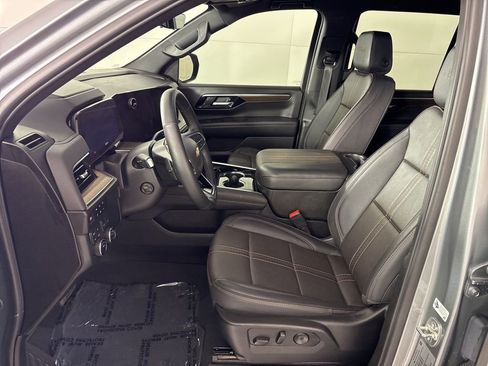 Used 2025 Chevrolet Tahoe High Country AWD/4WD image 34