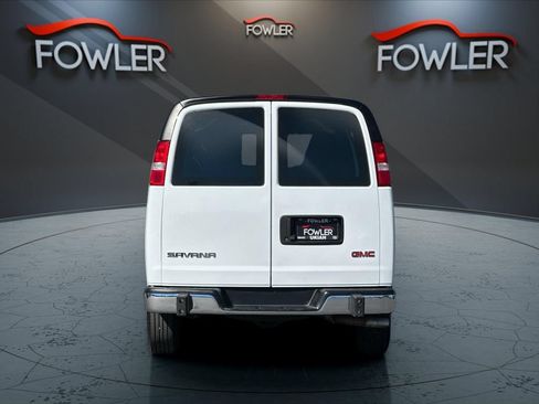 Used 2024 GMC Savana 2500 w/ Driver Convenience Package RWD image 4