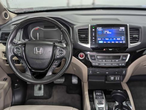 Used 2016 Honda Pilot Touring image 5
