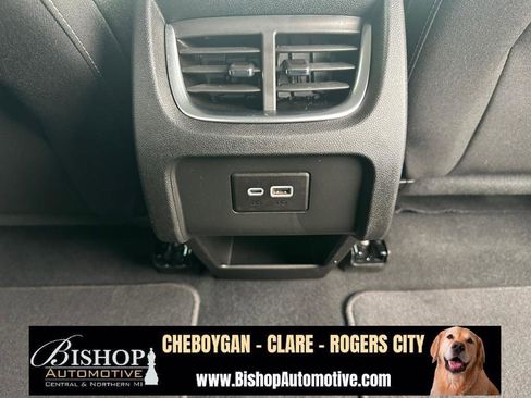 Used 2025 Chevrolet Blazer LT image 28