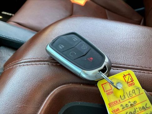 Used 2020 Cadillac Escalade Premium Luxury image 10