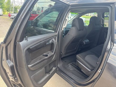 Used 2016 Chevrolet Traverse LT w/ Style and Technology Package AWD/4WD image 13