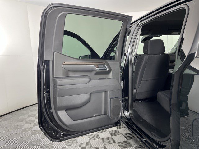 Used 2025 Chevrolet Silverado 1500 RST AWD/4WD image 34