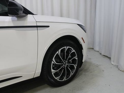 New 2026 Lincoln Nautilus Reserve AWD/4WD image 30