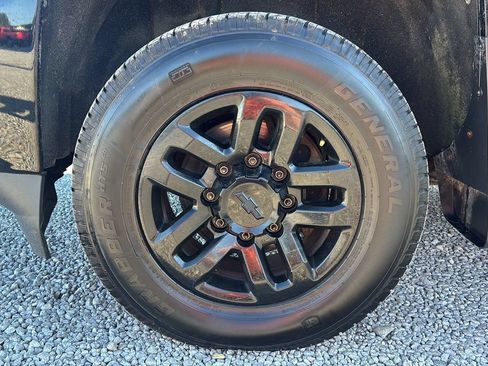 Used 2019 Chevrolet Silverado 2500 LTZ w/ Midnight Edition AWD/4WD image 16