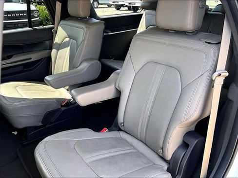 Used 2020 Ford Expedition Limited w/ Equipment Group 302A AWD/4WD image 22