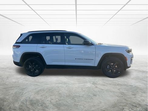 New 2026 Jeep Grand Cherokee Limited w/ Limited Altitude Package image 3
