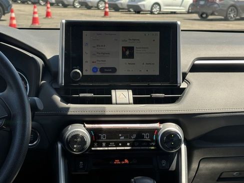 Certified 2025 Toyota RAV4 XLE FWD image 18